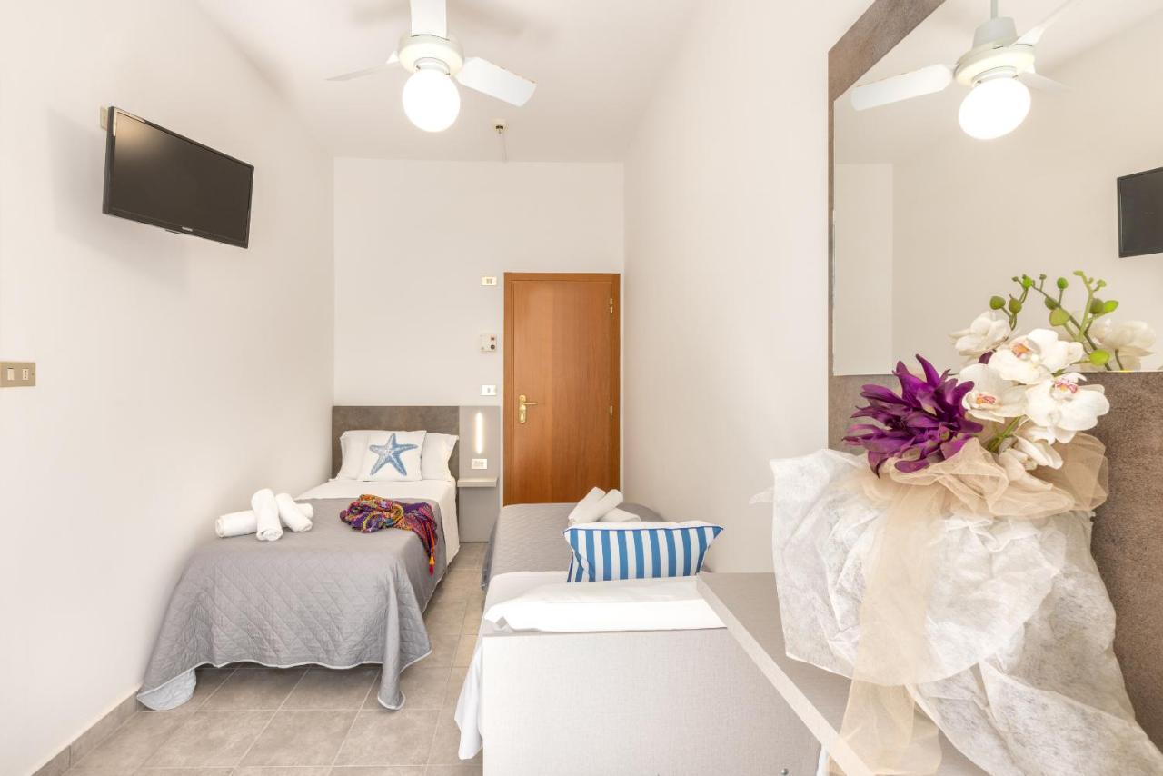 Hotel Condor-New 2024-Con Piscina Riccione